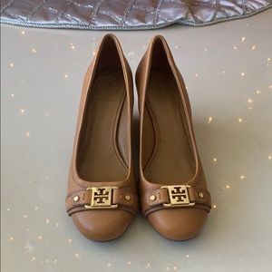 TORY BURCH - Natalya Wedge Pumps